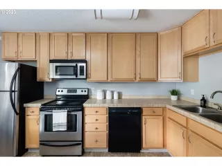 Photo #2: 23441870 Listing