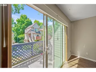 Photo #5: 23442836 Listing 