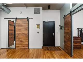 Photo #1: 23443166 Listing