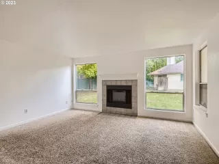 Photo #3: 23443865 Listing