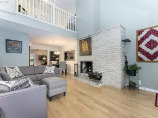 Photo #5: 23444873 Listing