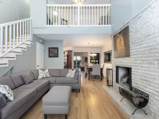 Photo #6: 23444873 Listing