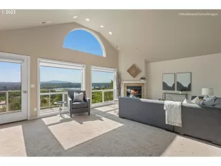 Photo #2: 23444986 Listing