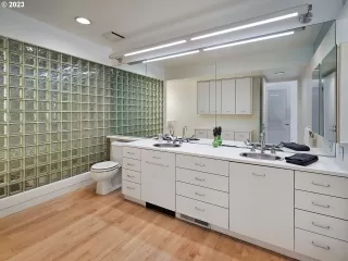 Photo #1: 23445579 Listing