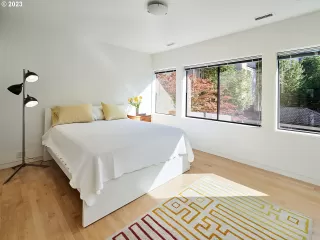 Photo #5: 23445579 Listing