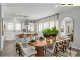 Photo #4: 23445924 Listing