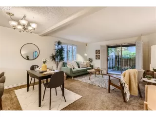 Photo #5: 23446279 Listing 