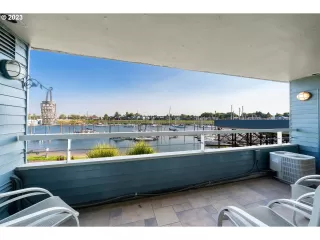 Photo #4: 23447317 Listing