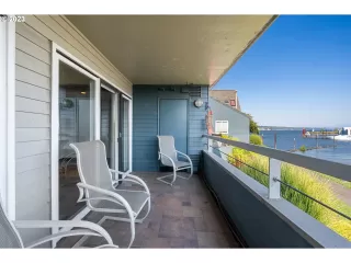 Photo #6: 23447317 Listing