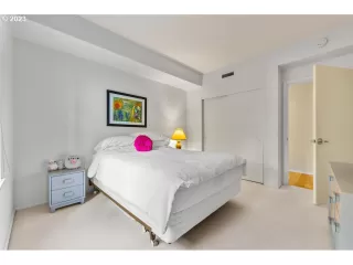 Photo #5: 23447864 Listing