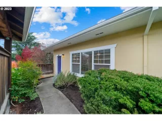 Photo #1: 23448161 Listing