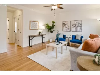 Photo #5: 23448161 Listing