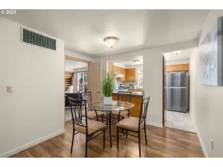 Photo #3: 23448177 Listing 