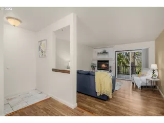 Photo #5: 23448177 Listing 