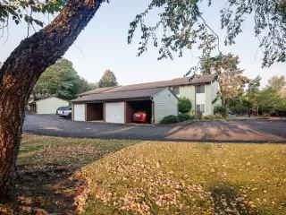 Photo #2: 23448236 Listing