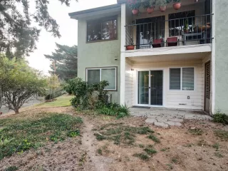 Photo #4: 23448236 Listing