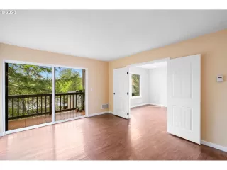 Photo #2: 23449920 Listing