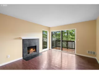 Photo #3: 23449920 Listing