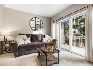 Photo #6: 23450043 Listing 