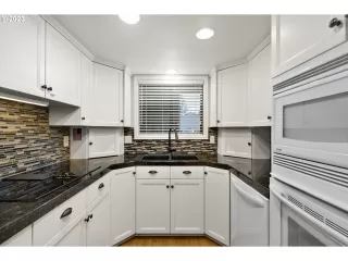 Photo #5: 23451407 Listing 