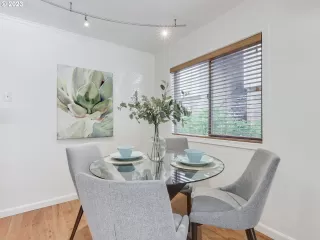 Photo #5: 23451567 Listing 