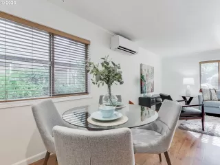 Photo #6: 23451567 Listing 