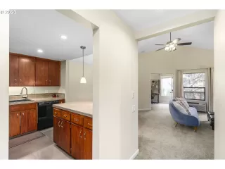 Photo #5: 23453474 Listing