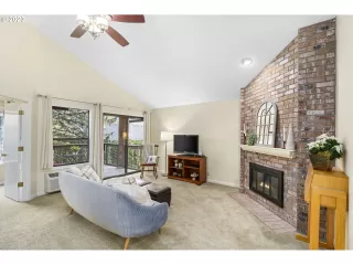 Photo #6: 23453474 Listing