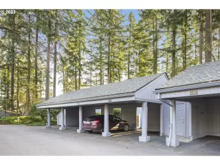 Photo #1: 23453917 Listing