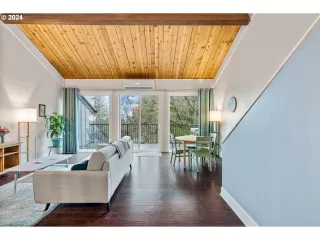 Photo #3: 23454227 Listing