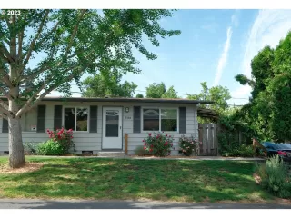 Click for more information on MLS # 23454401 : 5564 SW ERICKSON AVE B More Details about MLS # 23454401 : 5564 SW ERICKSON AVE B