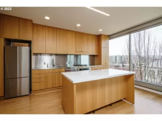 Photo #5: 23455212 Listing