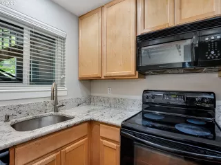 Photo #4: 23455231 Listing