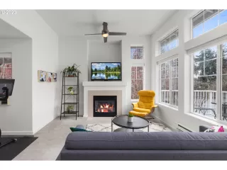 Photo #4: 23455427 Listing