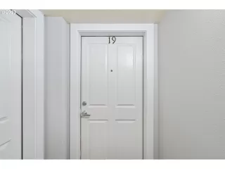 Photo #5: 23455767 Listing