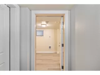 Photo #6: 23455767 Listing