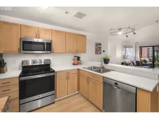 Photo #2: 23457089 Listing