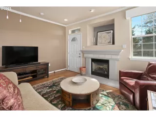 Photo #3: 23457389 Listing