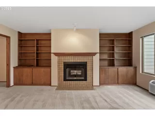 Photo #5: 23457881 Listing