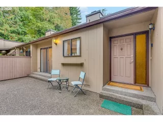 Photo #1: 23458323 Listing