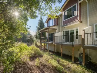 Photo #2: 234585188 Listing 