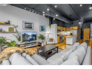 Photo #3: 23458884 Listing 