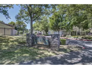 Photo #6: 23460281 Listing