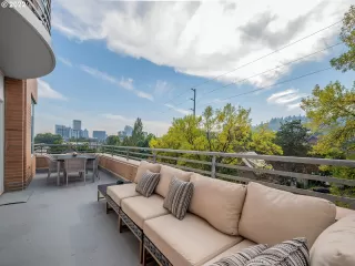 Photo #5: 23460369 Listing 