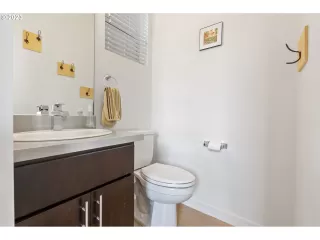 Photo #2: 23460998 Listing 