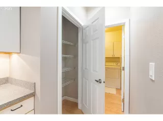 Photo #2: 23461668 Listing 