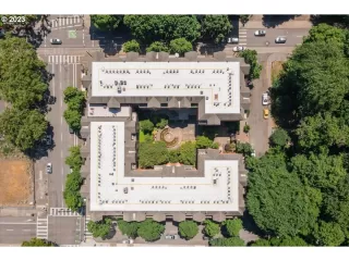 Photo #2: 23462394 Listing