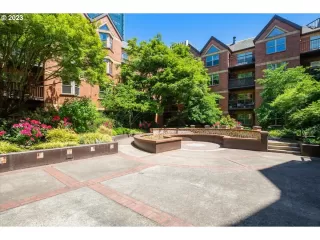 Photo #5: 23462394 Listing