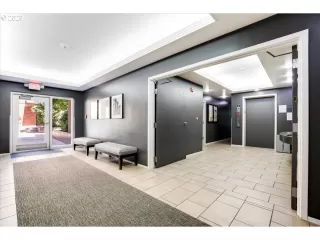 Photo #6: 23462394 Listing