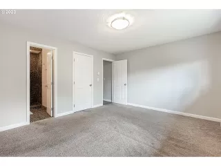 Photo #2: 23462603 Listing